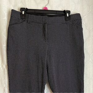 VERSONA Modern Ankle Pants NWOT